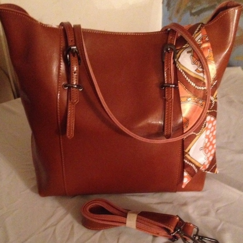 Leather Tote Purse with Removable Zipper Pouch